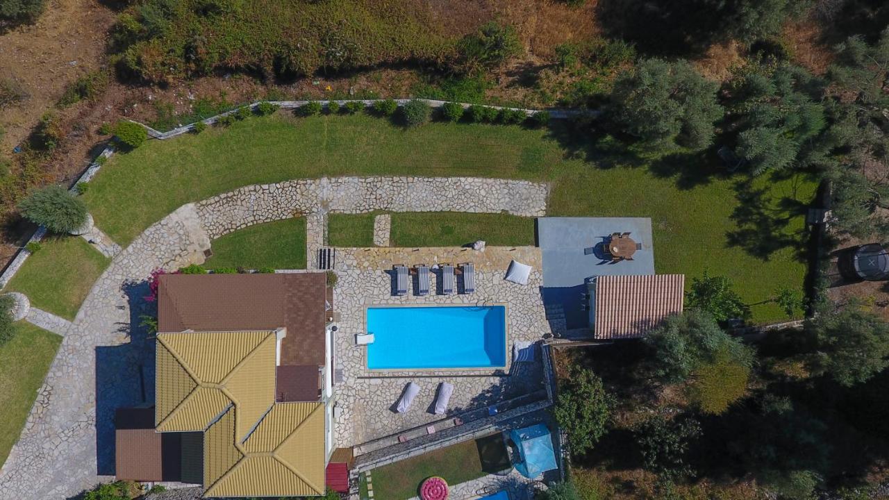 Villa Artemis Nikiána Eksteriør bilde